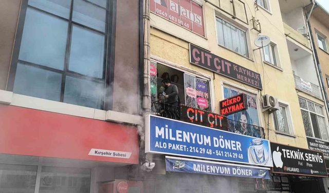 Baca temizlerken binayı yakıyordu