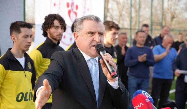 Bakan Bak, Edirne’de inşası tamamlanan stadın açılışını yaptı