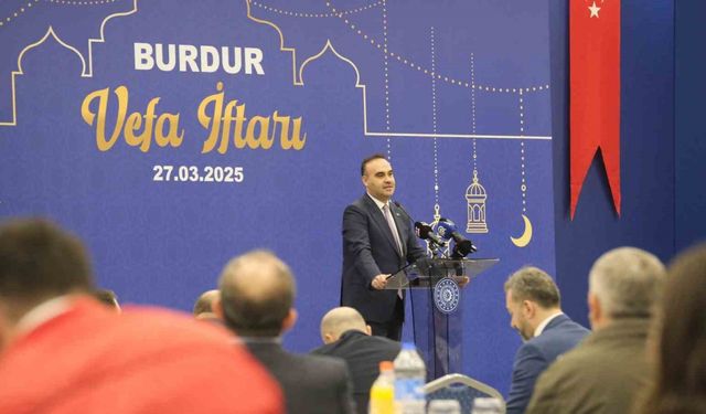 Bakan Kacır: "Türk milleti gökyüzüne imzasını atıyor"