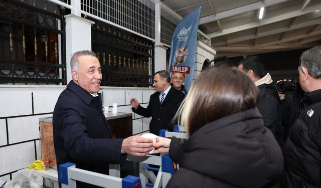Başkan Dursun teravih namazında vatandaşlarla buluştu
