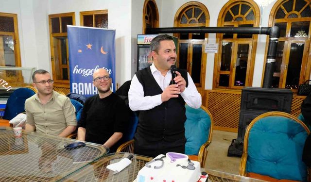 Başkan Yalçın, Tıp Bayramı dolayısıyla iftar programı düzenledi