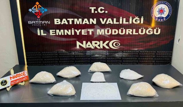 Batman’da 4 kilo metamfetamin ile yakalanan 2’si kadın 3 kişi tutuklandı