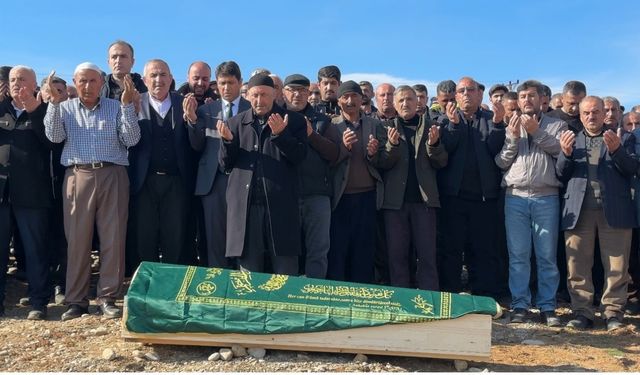 Belgrad Ormanı’nda ölü bulunan Fahrettin Öter memleketi Hakkari’de toprağa verildi