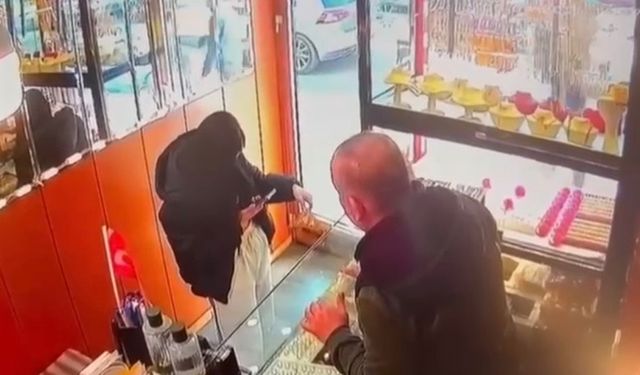 Beyoğlu’nda sevgilisinin alamadığı altın tacı böyle çaldı