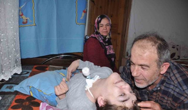 Bir köy onu çok sevdi, şimdi gözyaşlarıyla uğurluyor