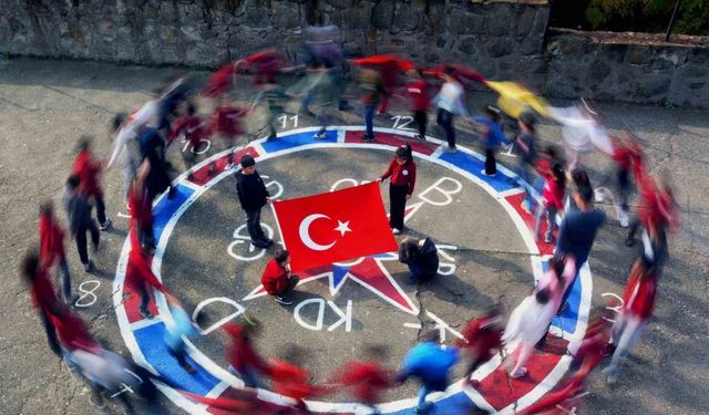 Bitlisli öğretmen MEB’in fotoğraf yarışmasında Türkiye ikincisi oldu