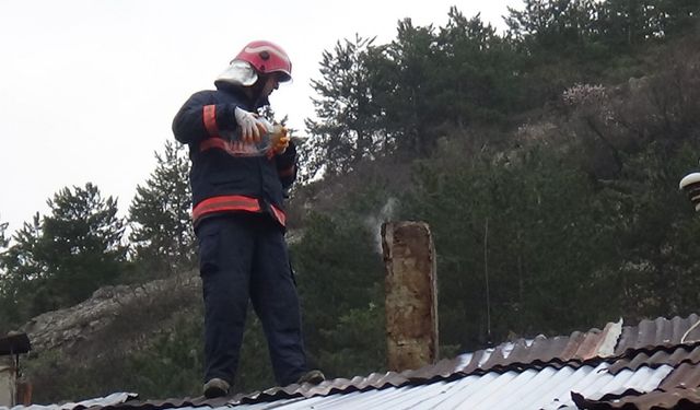 Bolu’da iş yerindeki baca yangını korkuttu