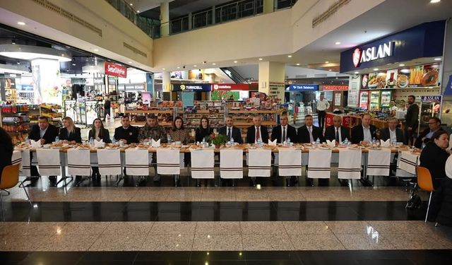 Bulgaristan ve Türkiye sınır görevlileri iftarda bir araya geldi