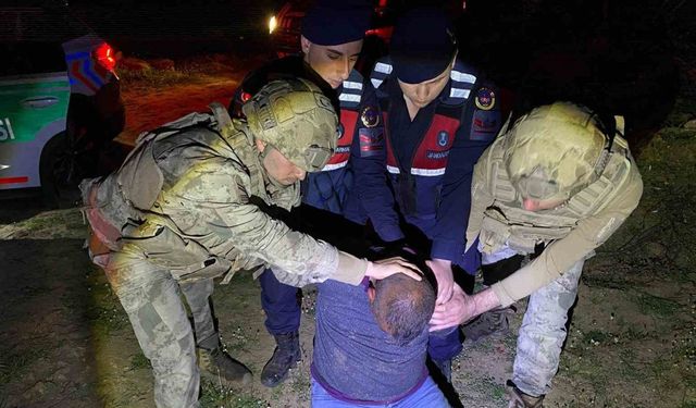 Cinayet zanlısı, film gibi operasyonla yakalandı