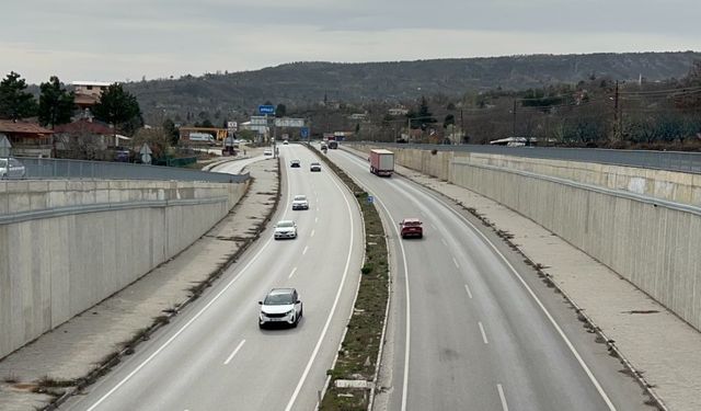 D-100 karayolu Kastamonu kesiminde trafik yoğunluğu başladı