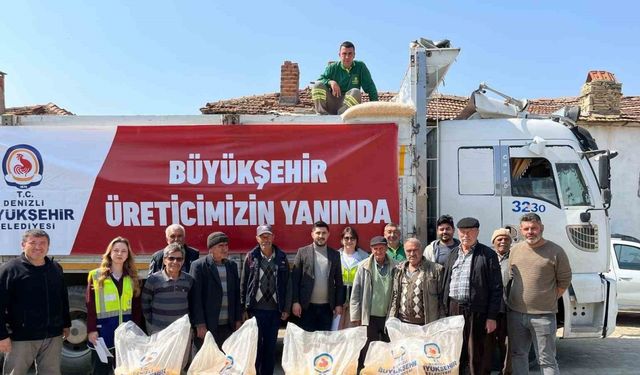 Denizli Büyükşehir 298 işletmeye bin 25 çuval yem dağıttı