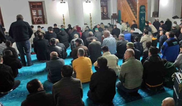 Devrek’te Kadir Gecesi coşku içerisinde idrak edildi