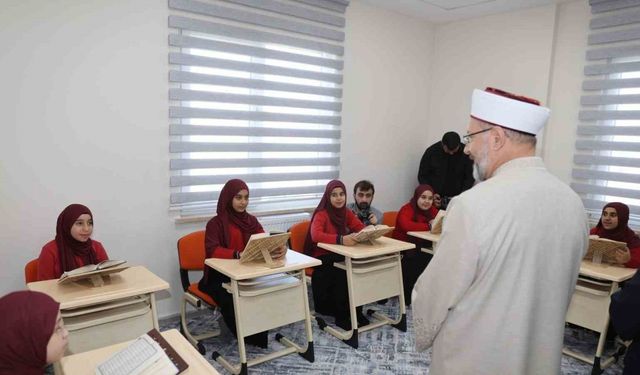 Diyanet İşleri Başkanı Erbaş, Iğdır’da Kur’an kursu açılışına katıldı