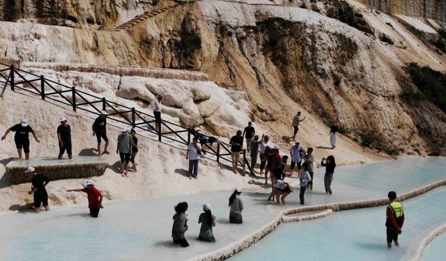Doğu Karadeniz’in Pamukkalesi turizm sezonunu açtı