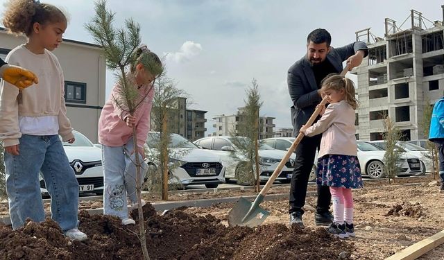 Dünya Kadınlar Günü’nde fidanlar toprakla buluştu