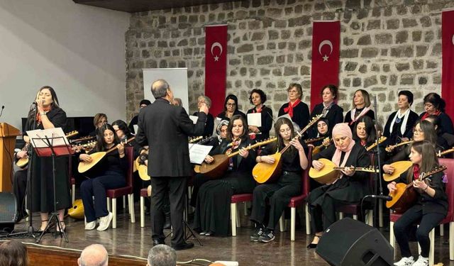 Edirne’de kadınların sesi türkülerle yükseldi