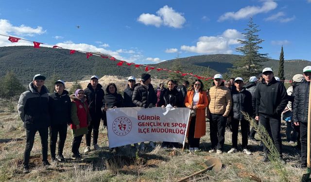 Eğirdir’de 260 fidan toprakla buluştu