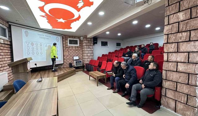 Emniyetten okul servis şoförlerine eğitim