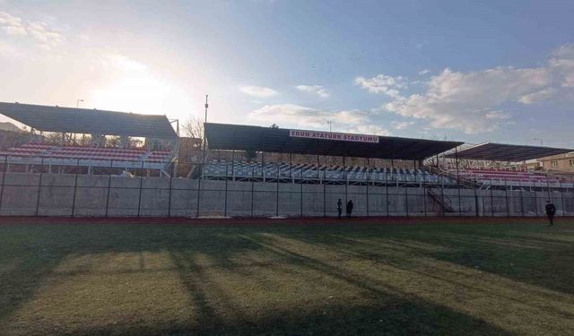Eruh’ta 480 kişilik tribün hizmete girdi