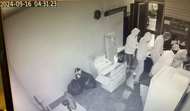 Fatih’te dükkandaki para dolu kasayı böyle çaldılar