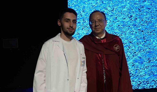 Geleceğin doktorları beyaz önlüklerini giydi