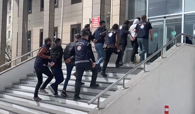 Göçmen kaçakçısı 10 kişi yakalandı