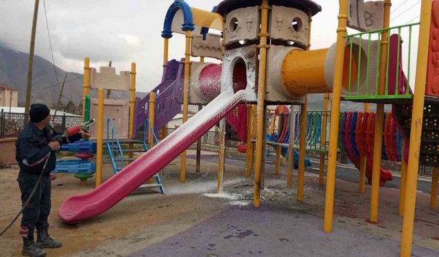 Hakkari’de oyun parkı kundaklandı
