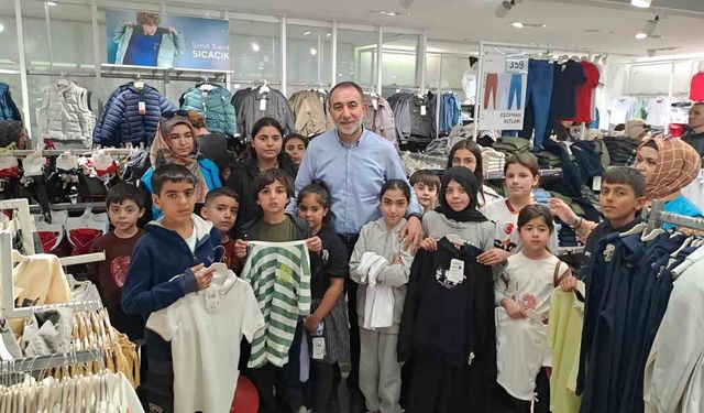 Hayırsever İş İnsanı Mustafa Düger’den Yetim Çocuklara Bayramlık Hediyesi