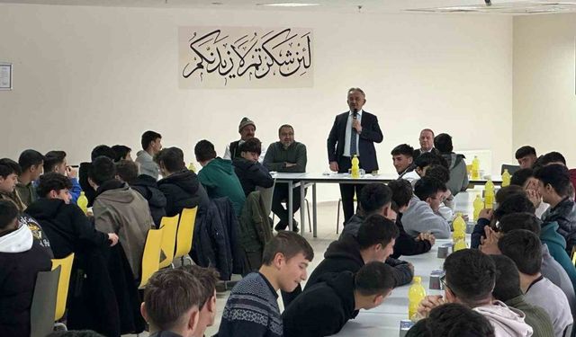 ’İftarda Konuşalım’ programı söyleşilerle devam ediyor