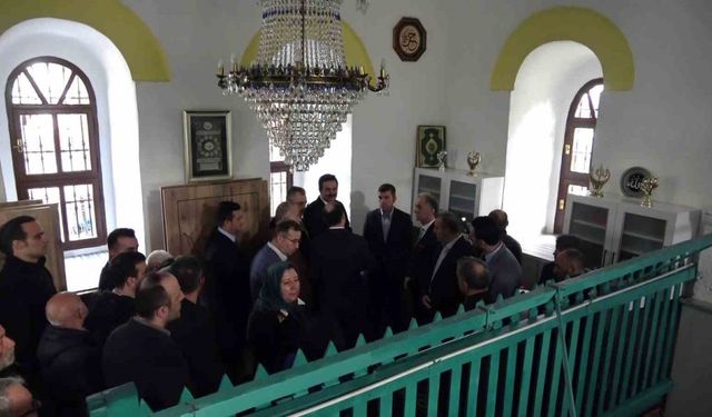İlk kadın divan şairi Mihri Hatun’un tespit edilen mezar yerine sanduka yerleştirildi