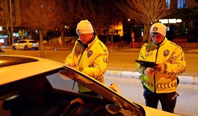 Isparta’da 1 saatte 10 araç ve sürüsüne idari para cezası kesildi
