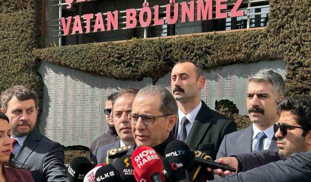 İstanbul’da suç çetelerine yönelik operasyon: 4 kalem görünümlü suikast silahı ele geçirildi