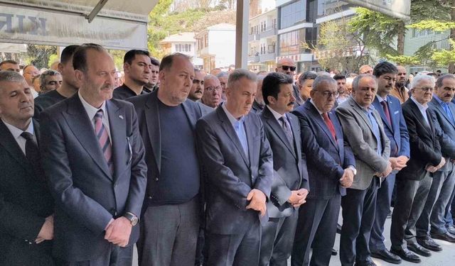 İzmir Valisi Elban’ın babası son yolculuğuna uğurlandı