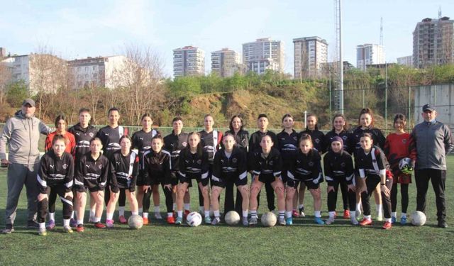 Kadın futbolcular hiç gol yemeden 2. Lig hedefine koşuyor