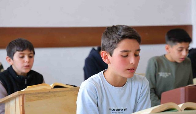 Kahramanmaraş’ta genç hafızlar yetişiyor