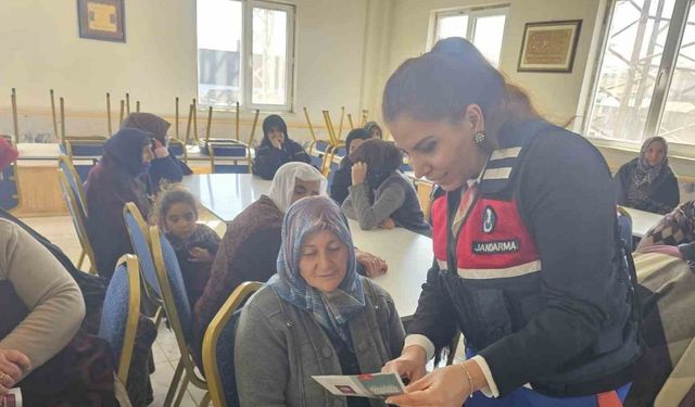 Kars’ta "Aile İçi Şiddet ve Erken Yaşta Zorla Evlilik" eğitimi