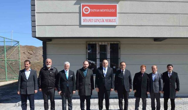 Kaymakam Demir’den cami ve gençlik merkezine ziyaret