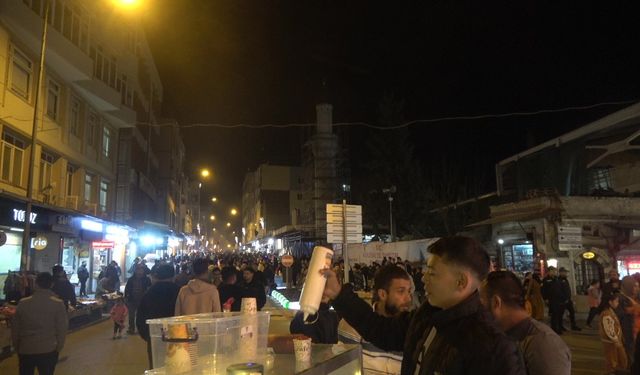 Kilis caddeleri iftar sonrası İstiklal Caddesi’ni aratmıyor