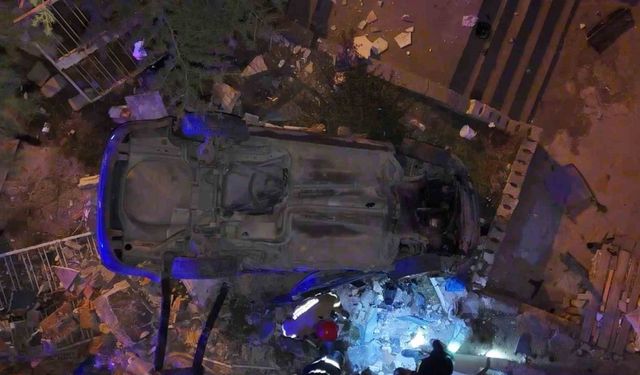 Kimisi kamyon devrildi sandı, kimisi de deprem: Gördükleri manzarayla şoke oldular