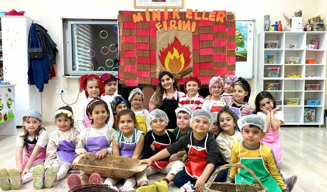 Minik eller fırınının minik ustaları