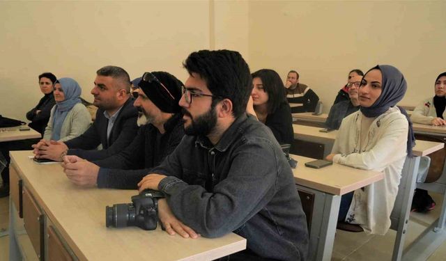 Muş’un usta fotoğrafçısı öğrencilere fotoğrafçılığı anlattı