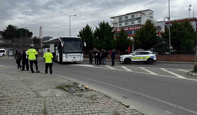 Ordu’da arızalanan otobüs yol ortasında kaldı, yolcular başka bir otobüse taşındı
