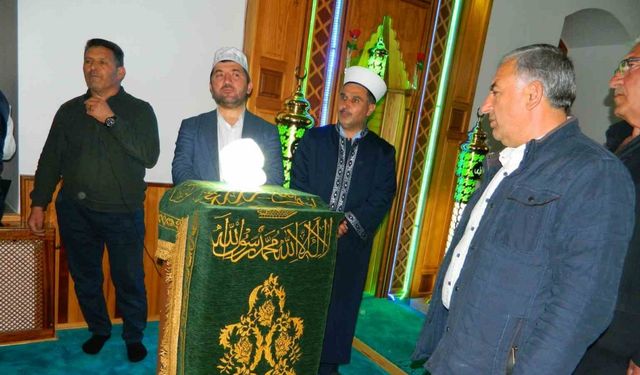Posof’ta Sakalı Şerif salâvatlarla ziyaret edildi