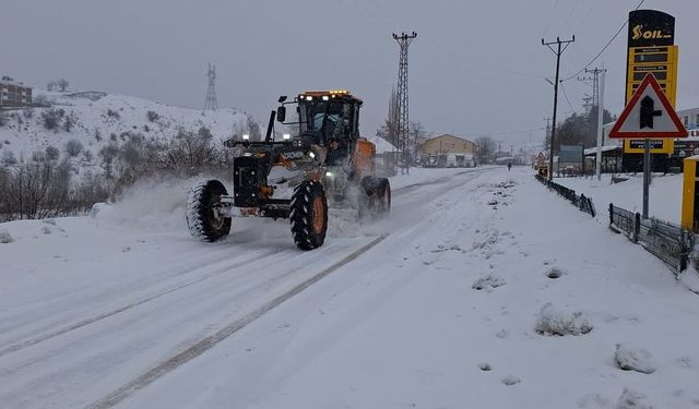 Pülümür’de taşımalı eğitime kar engeli