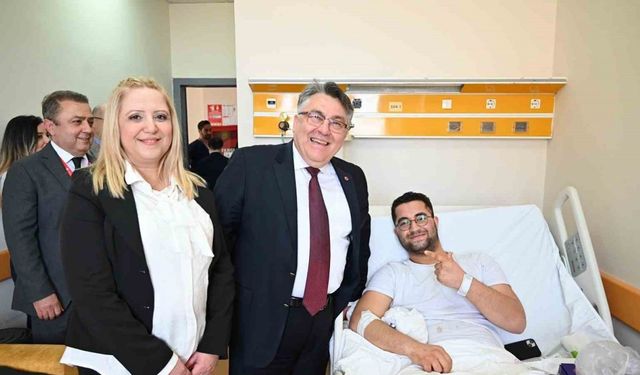 Rektör Özölçer’den BEUN Hastanesi’ne bayram ziyareti