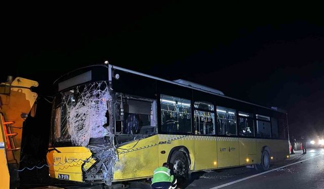 Sarıyer’de İETT otobüsü ile hafif ticari araç çarpıştı: 1 ölü