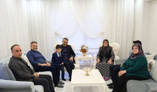 Şehit ve gazi aileleri ile protokol üyeleri iftarda bir araya geldi