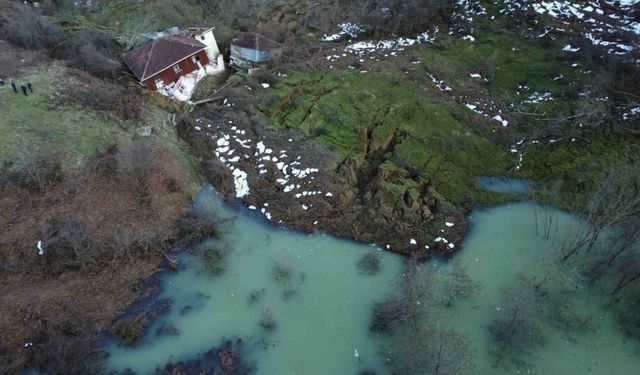 Sinop’ta heyelan bölgesi havadan görüntülendi: Yollar sular altında kaldı, devasa gölet oluştu
