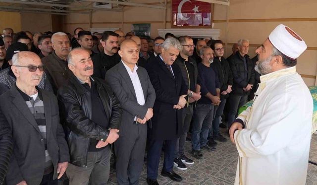 Şofben faciasında hayatlarını kaybeden baba ve kızı toprağa verildi