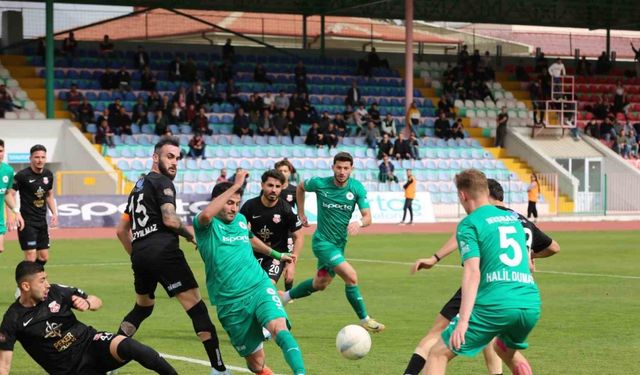 TFF 2. Lig: Isparta 32 Spor: 1 - GMG Kastamonuspor: 3